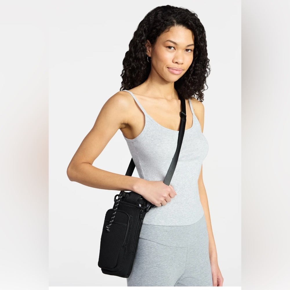 NWT No Boundaries Black Neoprene Crossbody Bucket Bag Tumbler Holder - Picture 3 of 11